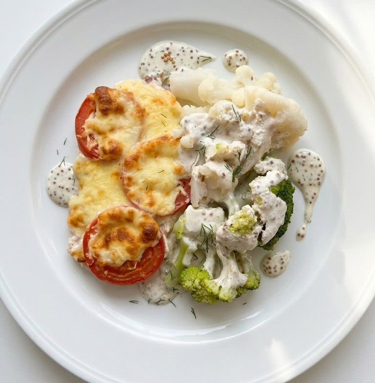Chicken Breast with Cheese Crust and Vegetables, 150 g / 200 g