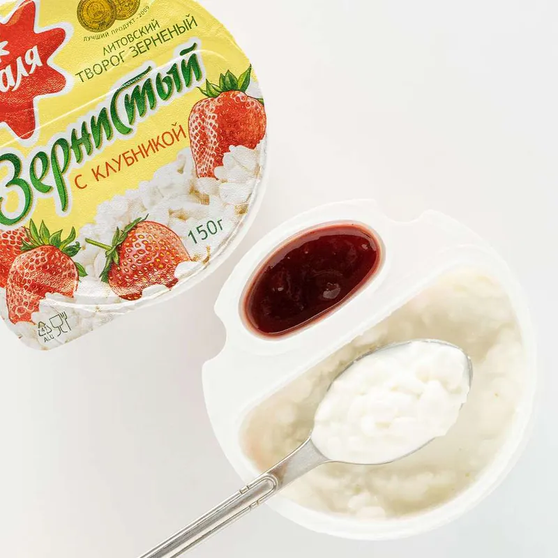 BRANZA DE VACI GRANULATA CU DULC. DE CAPSUNI 150GR