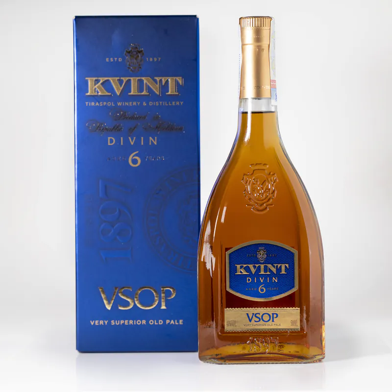 Divin kvint vsop 6 ani